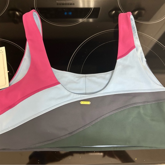L Space sports bra - Picture 2 of 3